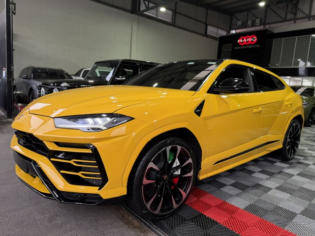LAMBORGHINI